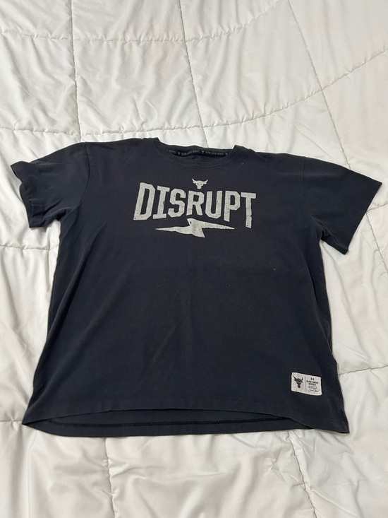 Under Armour Tops - Under Armour Black DISRUPT Short Sleeve Tee